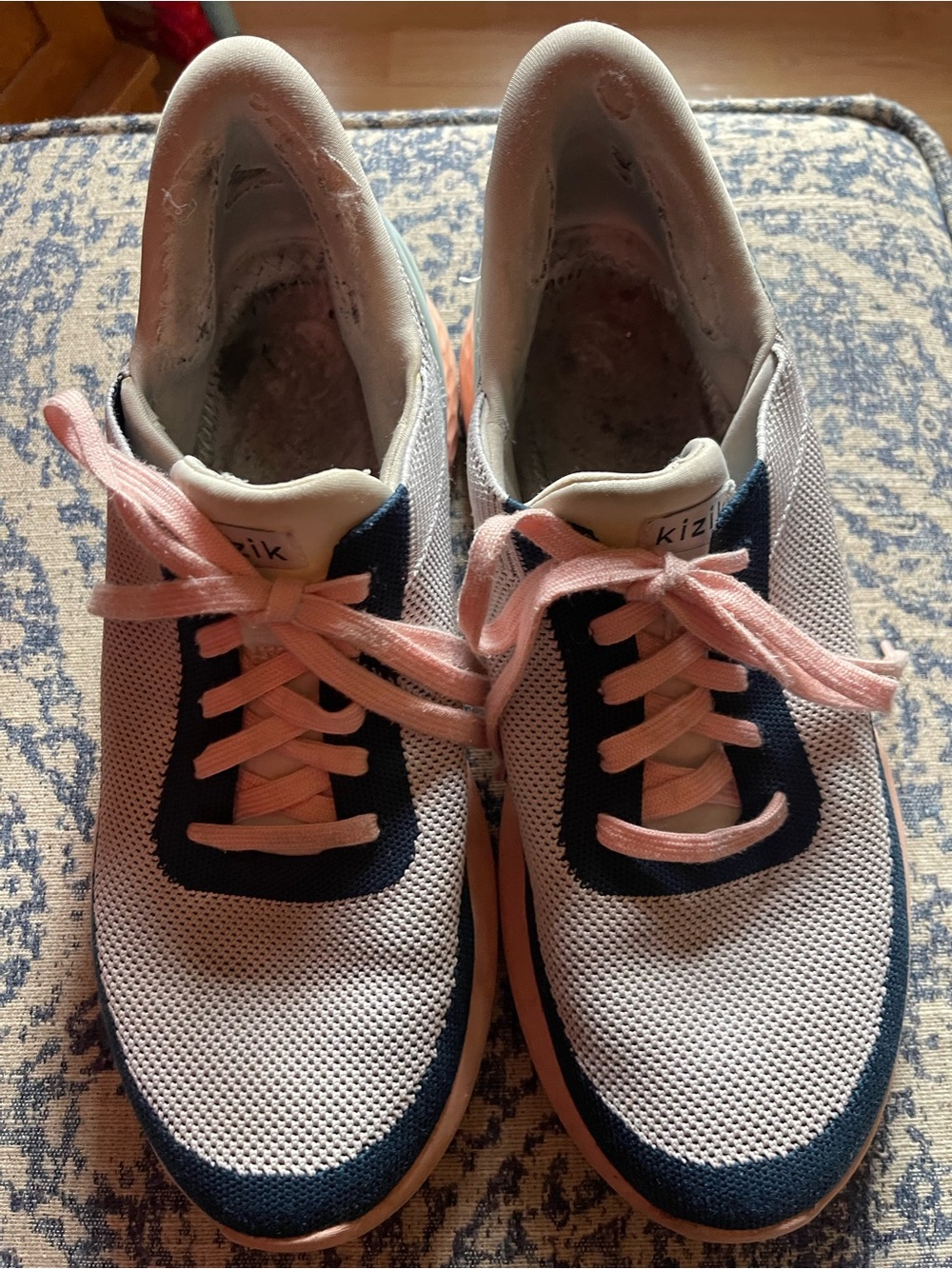 Kizik Women's Size 11 White and Navy Lace-Up Sneakers with Pink Accents
